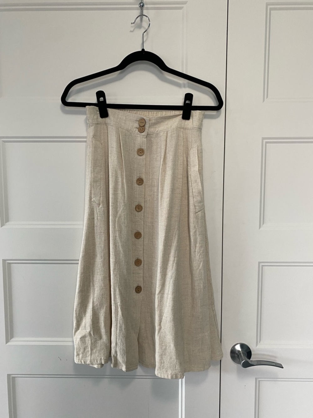 Button-Front Cream Linen-Blend Midi Skirt with pockets